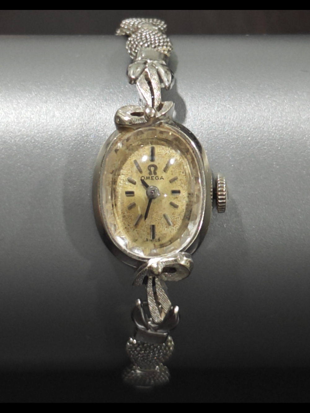 OMEGA Women's Vintage Wristwatch 14K White Gold Cocktail Dress Swiss Analog